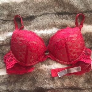 VS pink lace bra